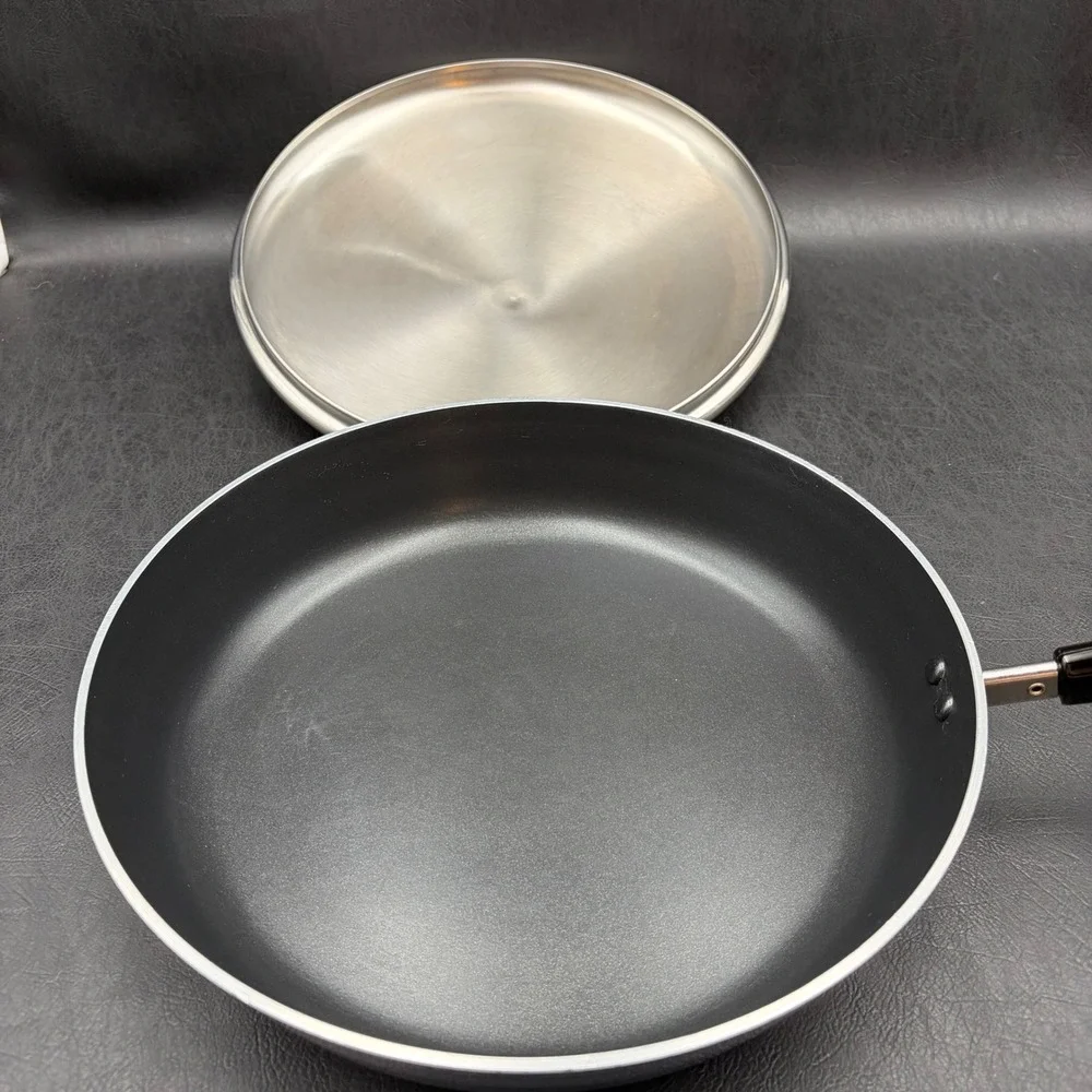 Revere Ware 12 Inch Non-Stick Aluminum Skillet Frying Pan with Stainless Lid